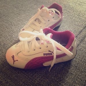PUMA Sneakers
